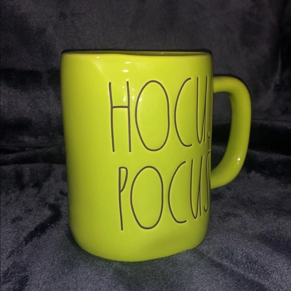 ❌SOLD❌HTF Rae Dunn Hocus Pocus mug - Picture 2 of 4
